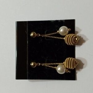 Vintage Avon Faux Pearl Gold Tone Earrings